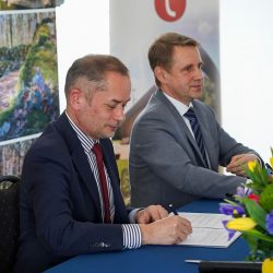 Podpisanie umowy partnerstwa pomiędzy Województwem Podkarpackim, Gminą Lubaczów oraz Gminą Horyniec-Zdrój